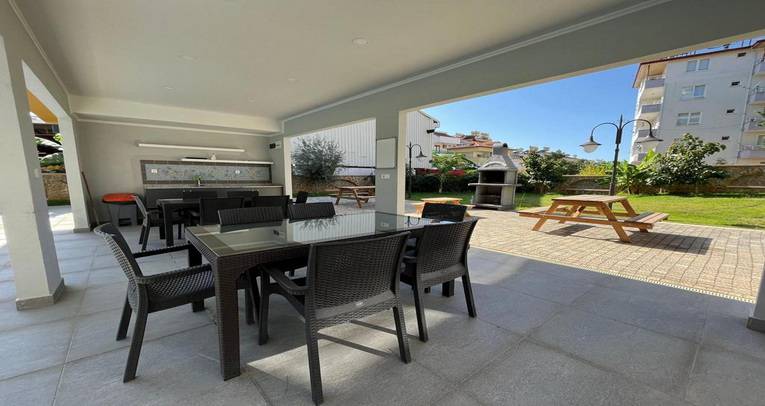Luxury 3+1 and studio apartment in Oba